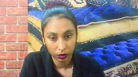 indiansexybutt4u2luv online show from 06-19-26, 05:23