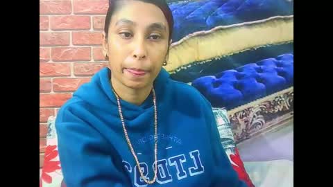 indiansexybutt4u2luv online show from 06-22-26, 05:26