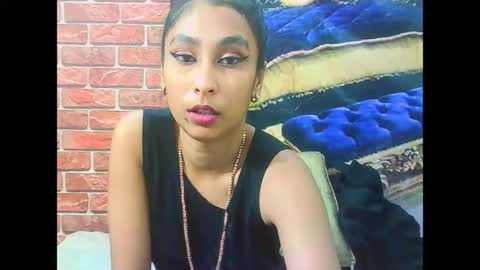 indiansexybutt4u2luv online show from 06-25-26, 09:14
