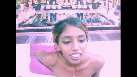Snapshot of indiansexyslender4u2luv chatting on 01-10-25, 12:15 indiansexyslender4u2luv online show from 01-10-25, 12:15