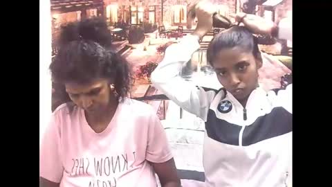 Snapshot of indiansexyslender4u2luv chatting on 01-13-25, 06:06 indiansexyslender4u2luv online show from 01-13-25, 06:06