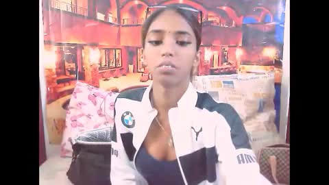 Snapshot of indiansexyslender4u2luv chatting on 01-23-25, 06:06 indiansexyslender4u2luv online show from 01-23-25, 06:06