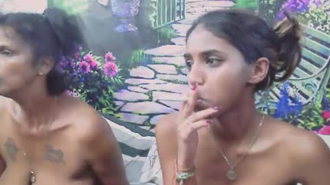 Snapshot of indiansexyslender4u2luv chatting on 01-23-25, 12:41 indiansexyslender4u2luv online show from 01-23-25, 12:41