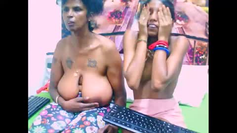 Snapshot of indiansexyslender4u2luv chatting on 01-25-25, 12:47 indiansexyslender4u2luv online show from 01-25-25, 12:47
