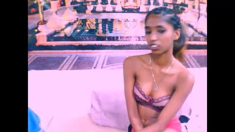 Snapshot of indiansexyslender4u2luv chatting on 02-19-25, 12:33 indiansexyslender4u2luv online show from 02-19-25, 12:33