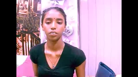 Snapshot of indiansexyslender4u2luv chatting on 03-06-25, 06:30 indiansexyslender4u2luv online show from 03-06-25, 06:30