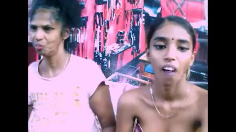 Snapshot of indiansexyslender4u2luv chatting on 03-11-25, 09:13 indiansexyslender4u2luv online show from 03-11-25, 09:13