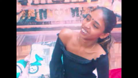 indiansexyslender4u2luv online show from 10-17-25, 07:55