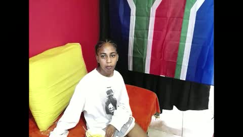 Snapshot of indianvixen07 chatting on 05-15-26, 09:27 indianvixen07 online show from 05-15-26, 09:27