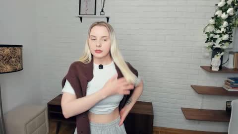 Katie online show from 02-06-26, 10:40