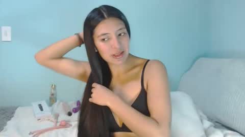Snapshot of indirax69 chatting on 05-20-26, 03:02 Indira online show from 05-20-26, 03:02