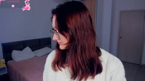 Kira online show from 09-15-25, 04:01