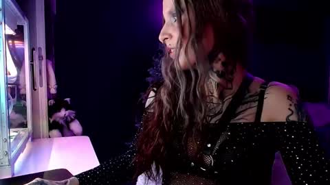 InesDesire online show from 12-31-24, 11:17