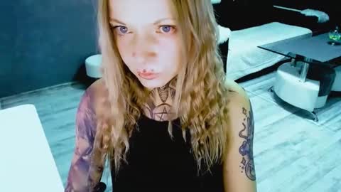 InesDesire online show from 10-30-25, 08:27