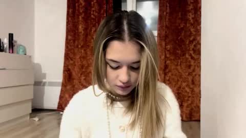 Snapshot of inesfodor chatting on 02-07-26, 05:27 Ines online show from 02-07-26, 05:27