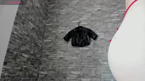 MOLLY online show from 10-03-25, 03:53