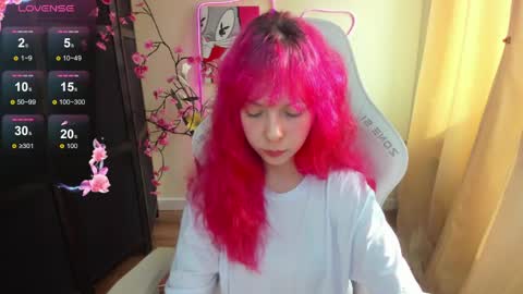 Snapshot of infernokitten chatting on 04-21-26, 01:42 Ilona online show from 04-21-26, 01:42
