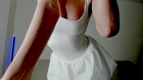 Snapshot of infinite_reality chatting on 10-20-25, 09:15 Sabi online show from 10-20-25, 09:15