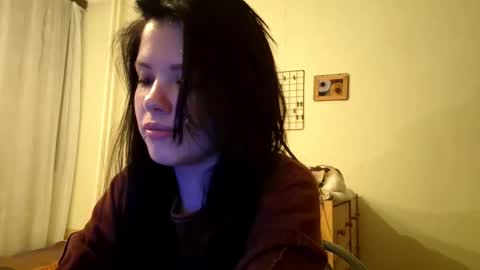 Mia online show from 03-08-26, 03:27
