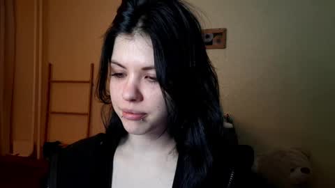 Mia online show from 03-13-26, 04:02