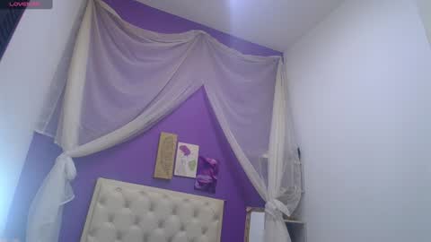 Snapshot of ingrid_casas chatting on 12-07-24, 12:45 Ingrid petite online show from 12-07-24, 12:45