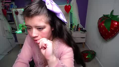 Snapshot of ingrid_casas chatting on 02-17-25, 11:53 Ingrid petite online show from 02-17-25, 11:53