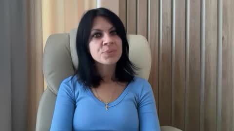 Snapshot of injaathome chatting on 09-10-25, 05:51 InjaAtHome online show from 09-10-25, 05:51