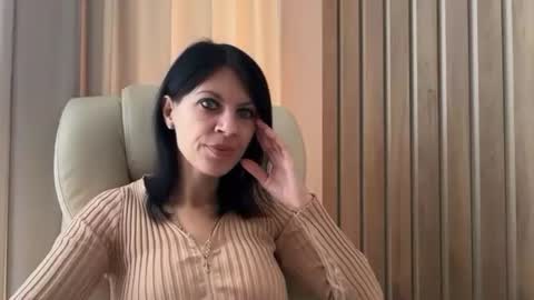 Snapshot of injaathome chatting on 10-20-25, 08:48 InjaAtHome online show from 10-20-25, 08:48