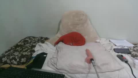 Snapshot of ink_brunette chatting on 01-27-25, 06:52 ink brunette online show from 01-27-25, 06:52