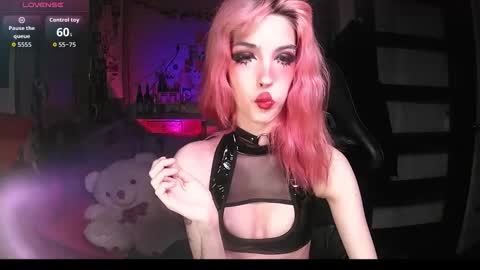 Snapshot of ink_pleasure chatting on 10-01-25, 10:16 Pleasure With Rita online show from 10-01-25, 10:16