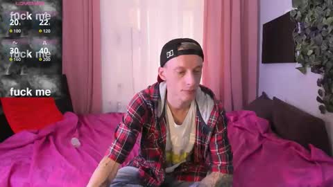 Snapshot of inkedjamesx chatting on 09-16-25, 10:27 James online show from 09-16-25, 10:27
