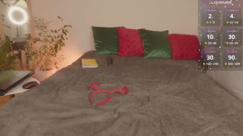 Xenia online show from 12-26-24, 02:16