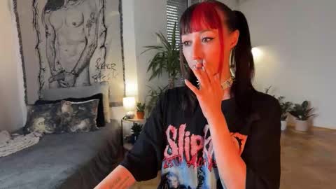 Xenia online show from 10-15-25, 01:22