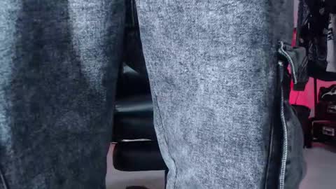 Snapshot of inmortal_master chatting on 11-01-25, 03:52 inmortal lamb online show from 11-01-25, 03:52