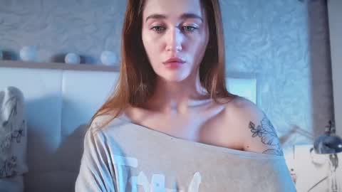 Lina online show from 10-05-25, 02:59