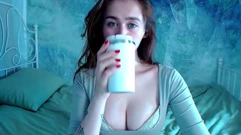 Lina online show from 04-30-26, 01:50