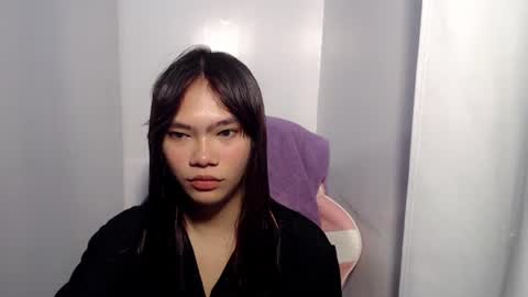 Snapshot of innocent_lover_ziaxx chatting on 07-19-26, 02:21 your zia online show from 07-19-26, 02:21