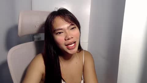 Snapshot of innocent_lover_ziaxx chatting on 07-21-26, 06:43 your zia online show from 07-21-26, 06:43