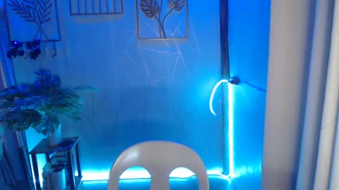 Snapshot of innocent_neil143 chatting on 12-13-24, 02:54 Neil online show from 12-13-24, 02:54