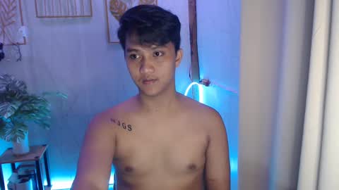 Snapshot of innocent_neil143 chatting on 12-17-24, 05:07 Neil online show from 12-17-24, 05:07