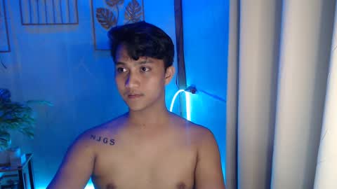 Snapshot of innocent_neil143 chatting on 12-20-24, 10:38 Neil online show from 12-20-24, 10:38