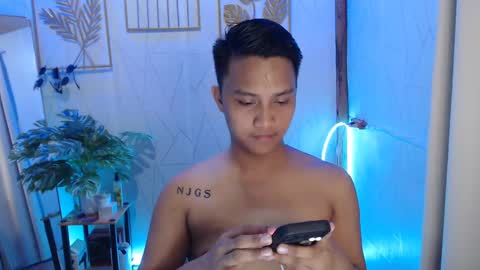 Snapshot of innocent_neil143 chatting on 01-05-25, 04:48 Neil online show from 01-05-25, 04:48