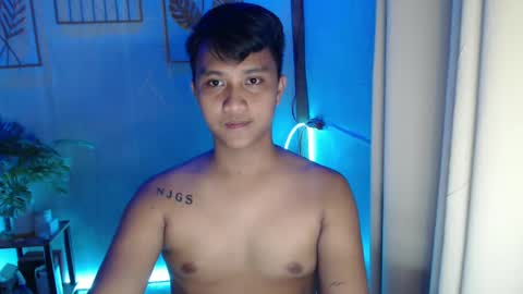 Snapshot of innocent_neil143 chatting on 01-15-25, 07:48 Neil online show from 01-15-25, 07:48