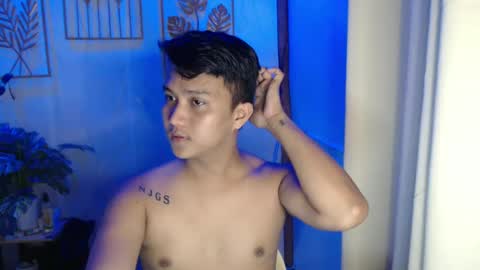 Snapshot of innocent_neil143 chatting on 01-26-25, 03:38 Neil online show from 01-26-25, 03:38