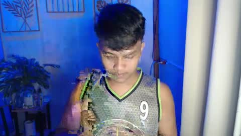 Snapshot of innocent_neil143 chatting on 02-04-25, 12:22 Neil online show from 02-04-25, 12:22