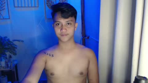 Snapshot of innocent_neil143 chatting on 02-05-25, 03:52 Neil online show from 02-05-25, 03:52