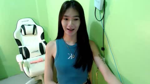 Snapshot of innocent_reign69 chatting on 10-06-25, 08:28 Reign online show from 10-06-25, 08:28