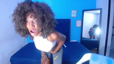 Snapshot of innocent_sexybaby chatting on 10-27-25, 08:13 innocent_sexybaby online show from 10-27-25, 08:13