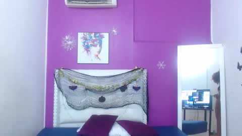 Snapshot of innocent_sexybaby chatting on 11-05-25, 08:53 innocent_sexybaby online show from 11-05-25, 08:53