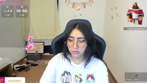 Luna        online show from 06-25-26, 12:32